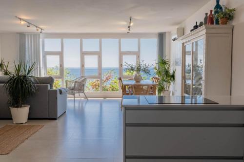 Raval Roig Apartment | La Ventana