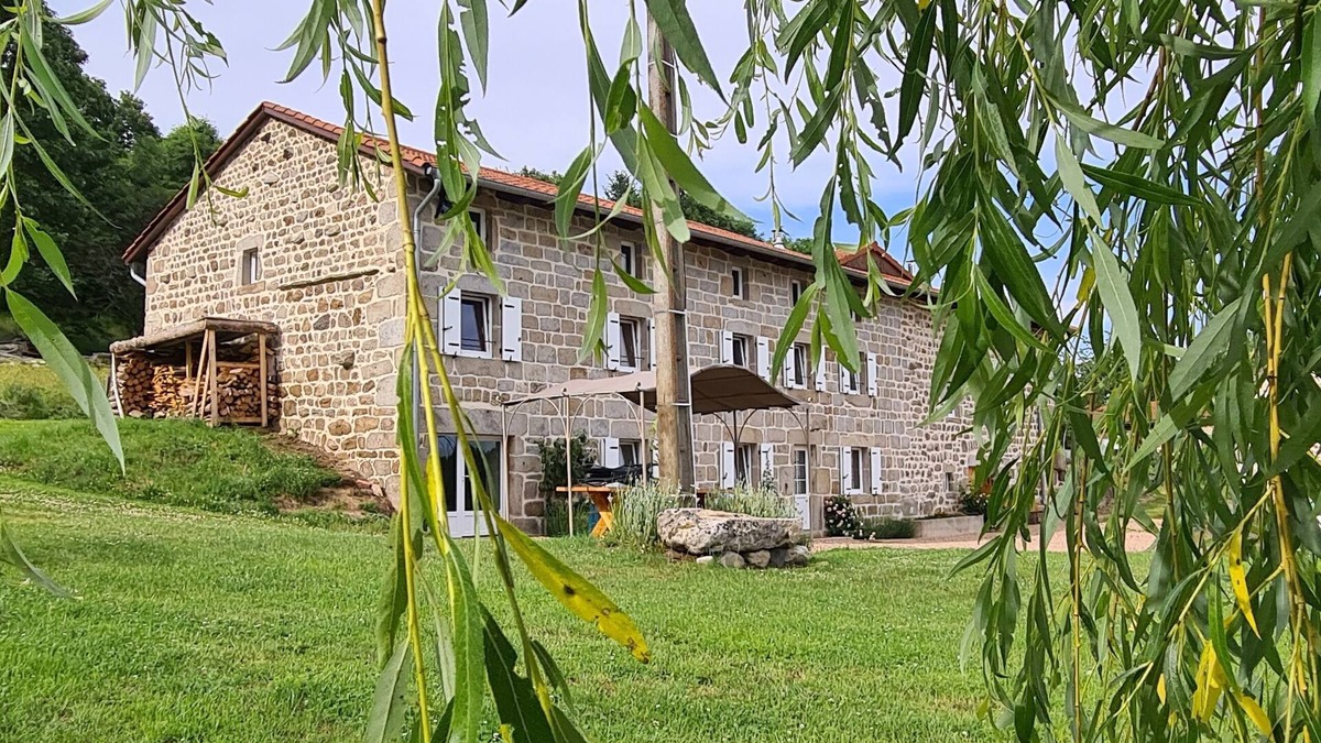 Saint-Antheme House | LA VIE D'ANCE: AUVERGNE NATURE COTTAGE
