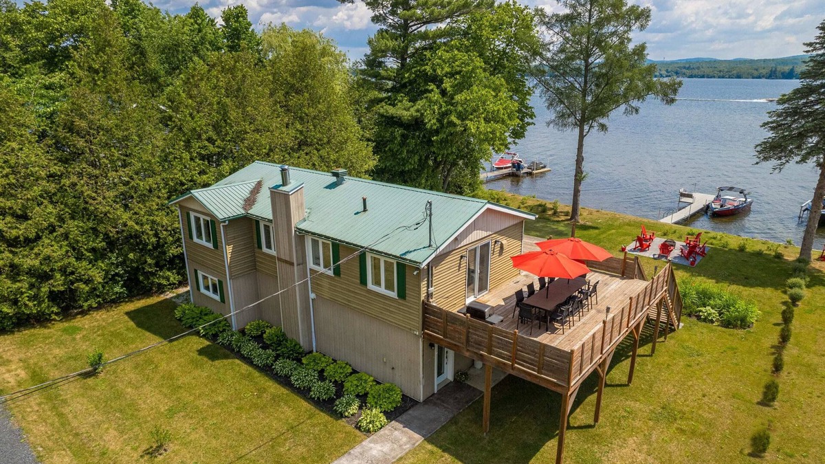 Deauville Ski Chalet | La vie O-Lac Magog Su