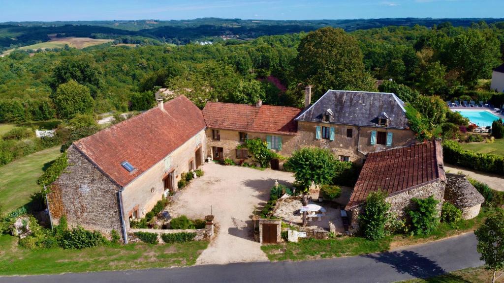 Saint-Genies House | La Vieille Ferme: superbe complexe de 3 gîtes en pierre avec Piscine au coeur du Périgord Noir