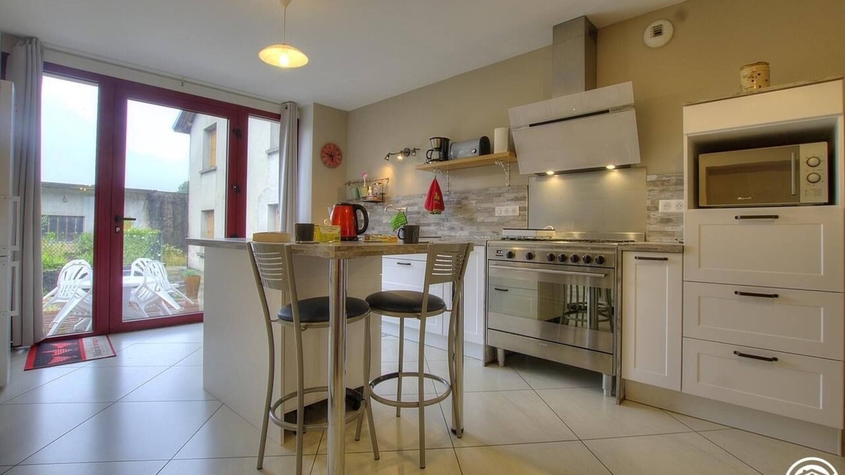 Vieu-d'Izenave House | La Vieille Maison - Vieu D'izenave