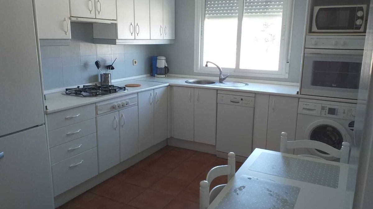 Villanueva de la Canada House | La Villa Azul . En Plena Naturaleza a 25 Minutos de Madrid