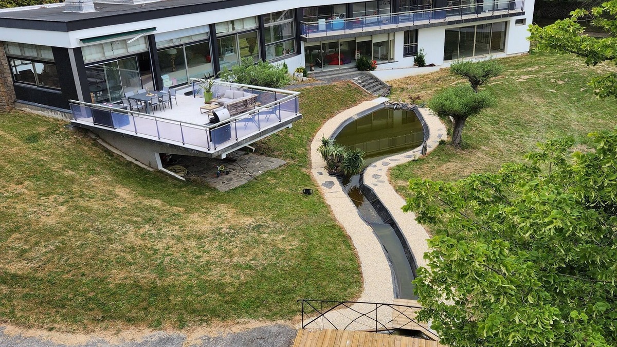 Saint-Planchers Villa | La Villa de Louis