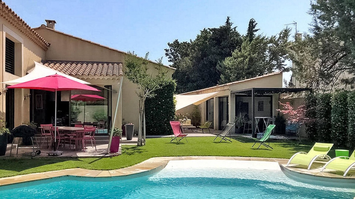 Rognonas House | La Villa De Sévigné