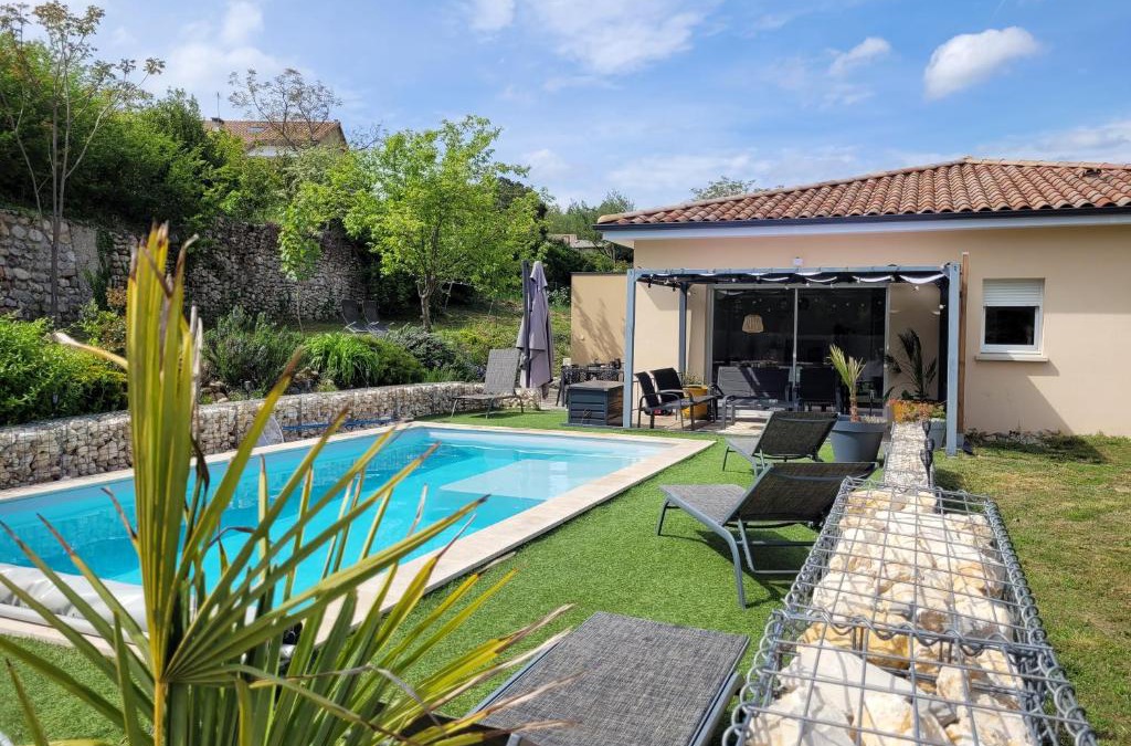 Ucel Villa | La villa des papillons de dugradus
