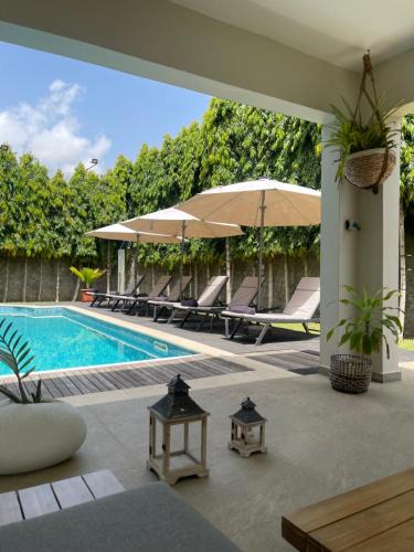 Angre Villa | La Villa Tahiba - un écrin de verdure à Cocody