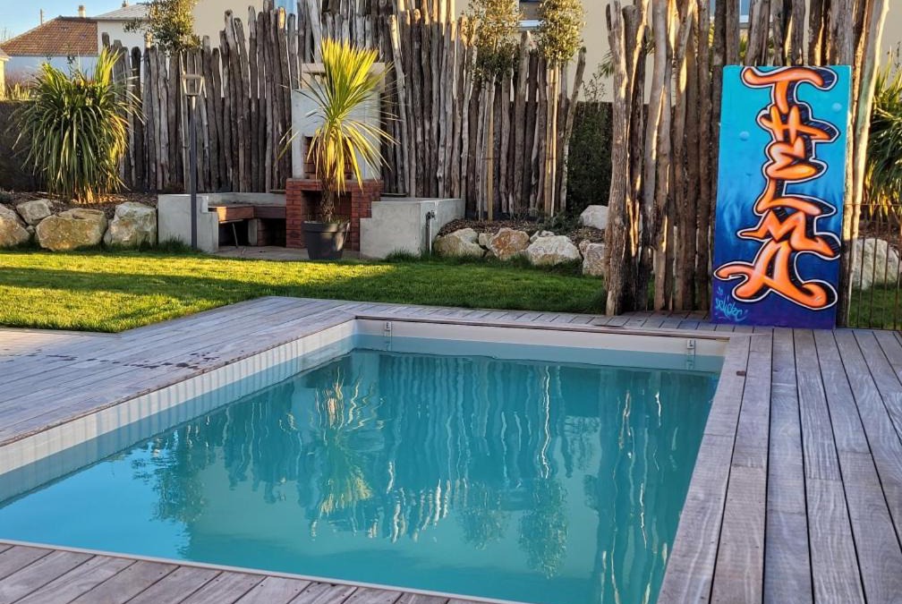 Granville Villa | La Villa Thelma 5 étoiles, piscine, sauna et jacuzzi