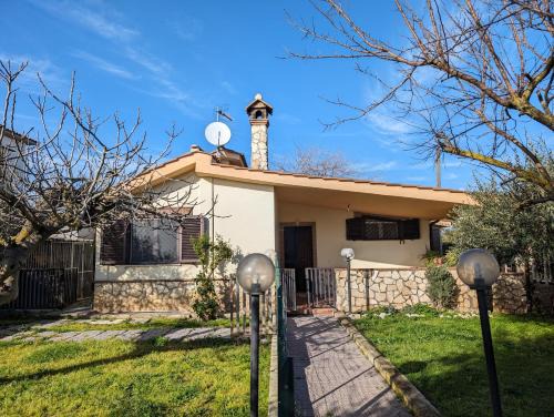 Aprilia House | La Villetta del Gelso bianco
