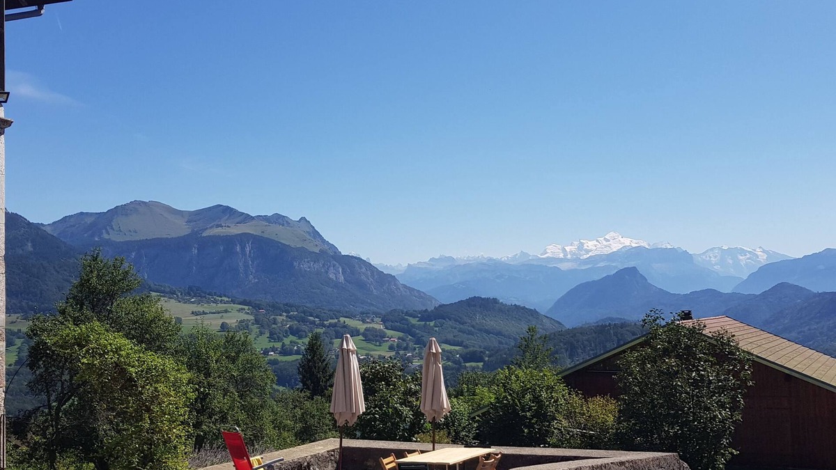 Onnion Other | La Villiaz" farm! Exceptional view of Mont Blanc.