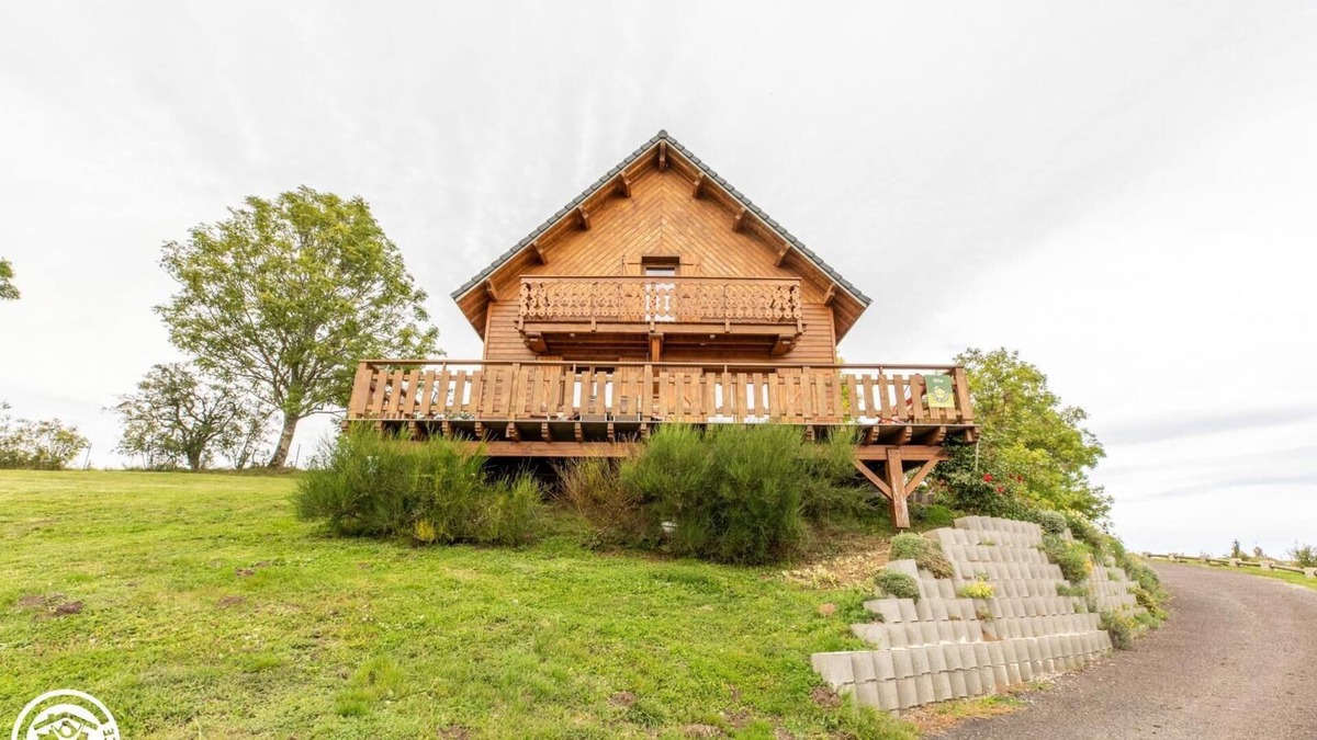 Murol House | La Vizude - MUROL - Gîte