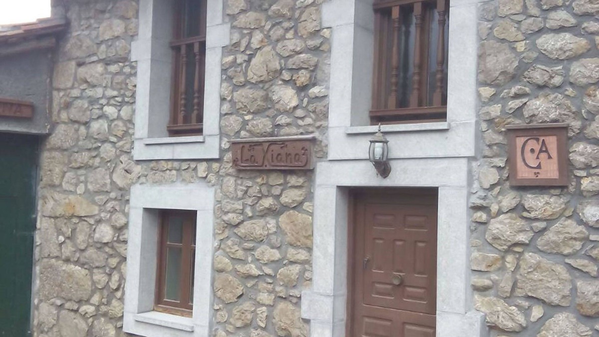 Ponga House | La Xiana House On The North Slope Of The Tiatordos (Asturias)