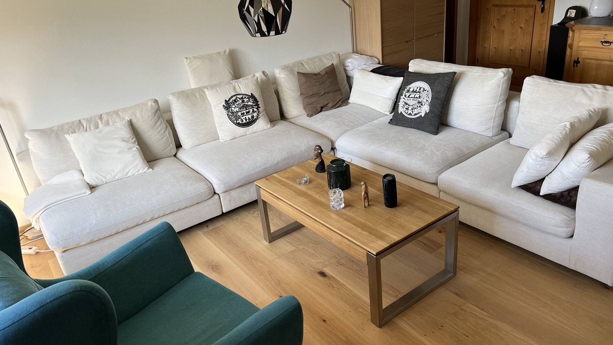 Sagogn Apartment | Laax, Gemütliche Ferienwohnung im Wald in Salums, Ruhe und Natur pur