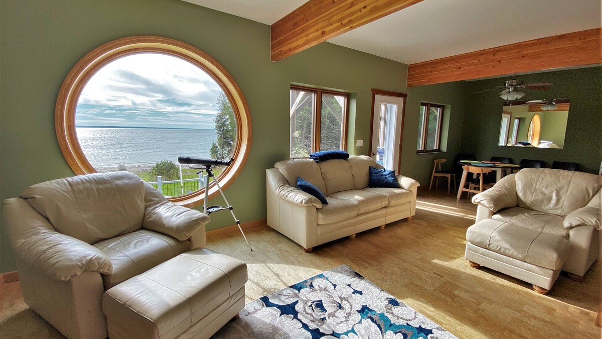 St Ignace House | LaBarbe Bleu on Lake Michigan