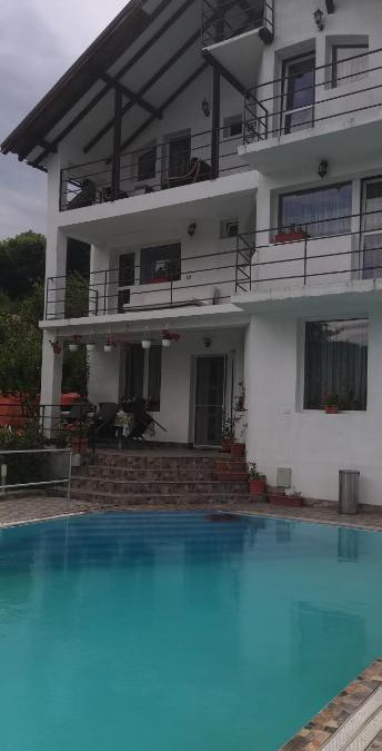 Capatineni-Ungureni House | LaBebe - Vidraru
