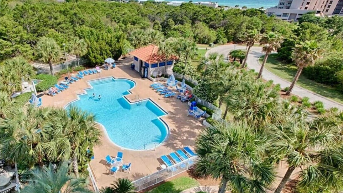 Four Mile Village Condo | LABOR DAY AVAILABLE MAKE US AN OFFER 3BR/3BA Tops'l Resort, Stunning Views