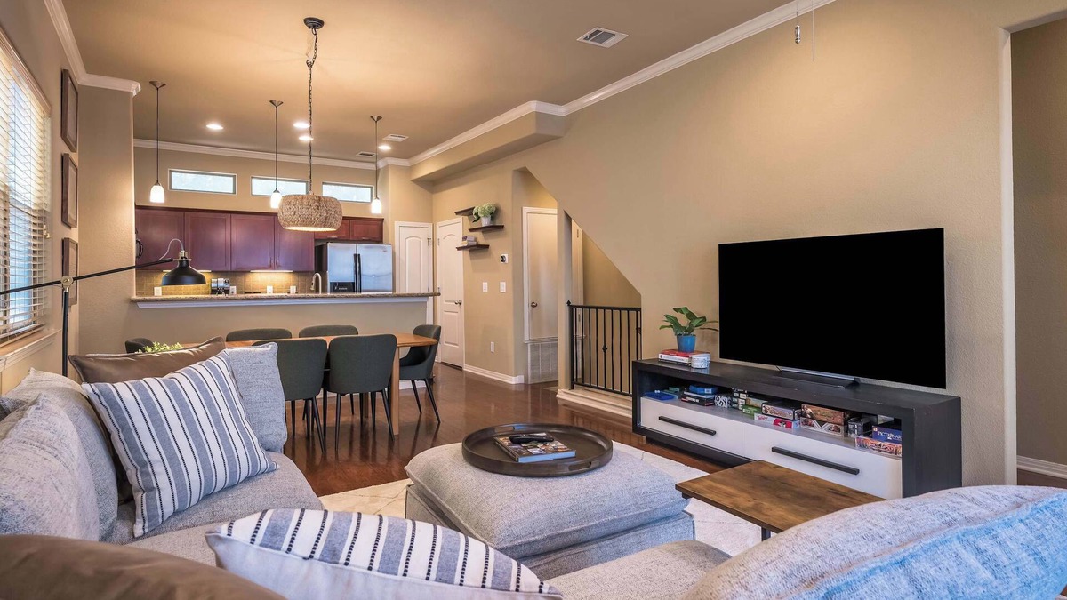 Zilker Condo | Labor Day Flash Sale - Book Now 4 Great Savings