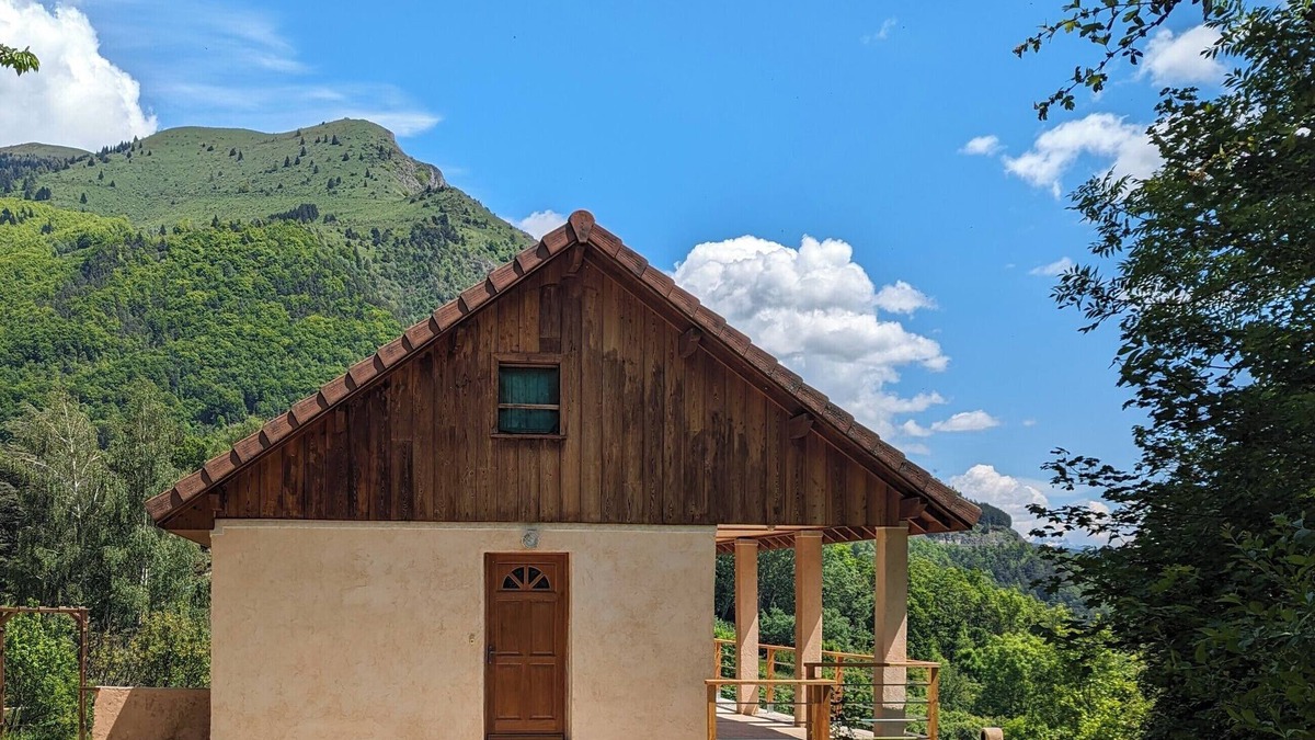 Corps House | Lac du Sautet (38). Vacation home - close to the Ecrins park.