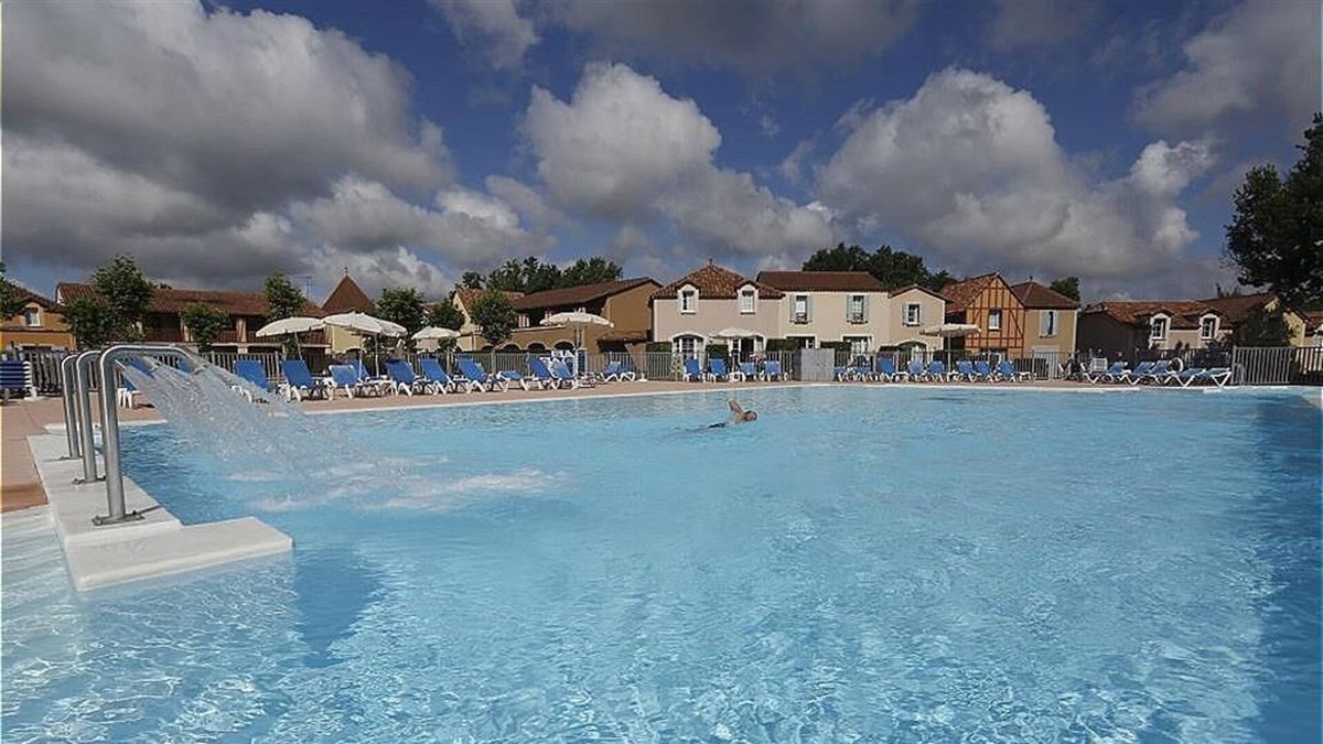 Monflanquin Resort | Lac Mondesir Monflanquin ST4p