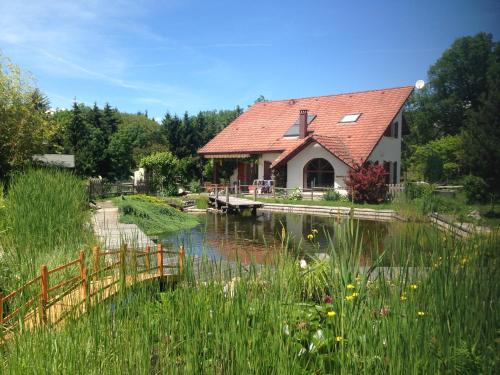 Choisy Bed & Breakfast | Lacustrebnb