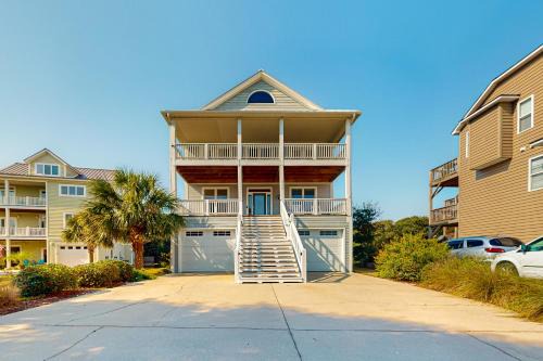Indian Beach House | LaDolce Vista