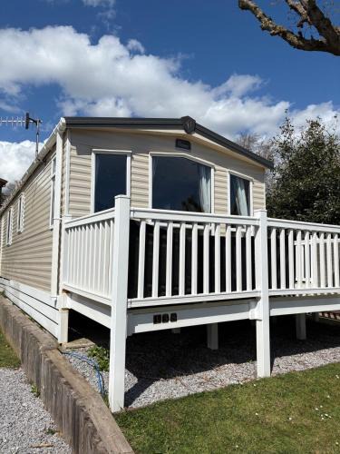 Otterton Apartment | Ladram Bay, 2 Bedroom, Pet Friendly, Wi-Fi, Sleeps 6