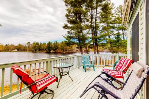 South Sanford House | Lady and the Lake
