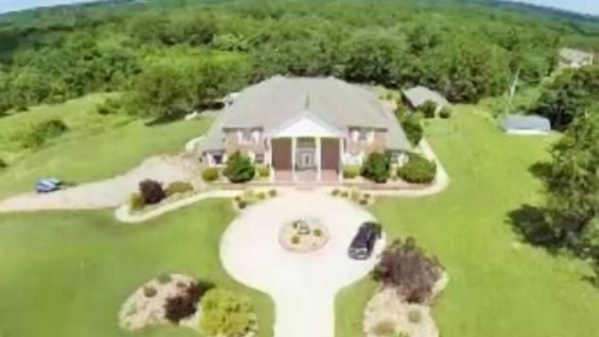 Waynesville House | Lafayette Grand Manor