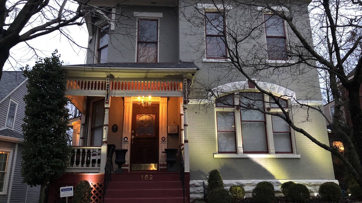 Downtown Apartment | Lafferty House-Walk to UofK, Woodland Pk, Dn Town, near Bourbon Trl, Horse Farms