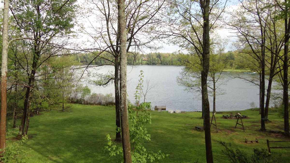 Jefferson House | Lago House - Lakefront Home w/WFH High-Speed WiFi, Hot Tub & Boats