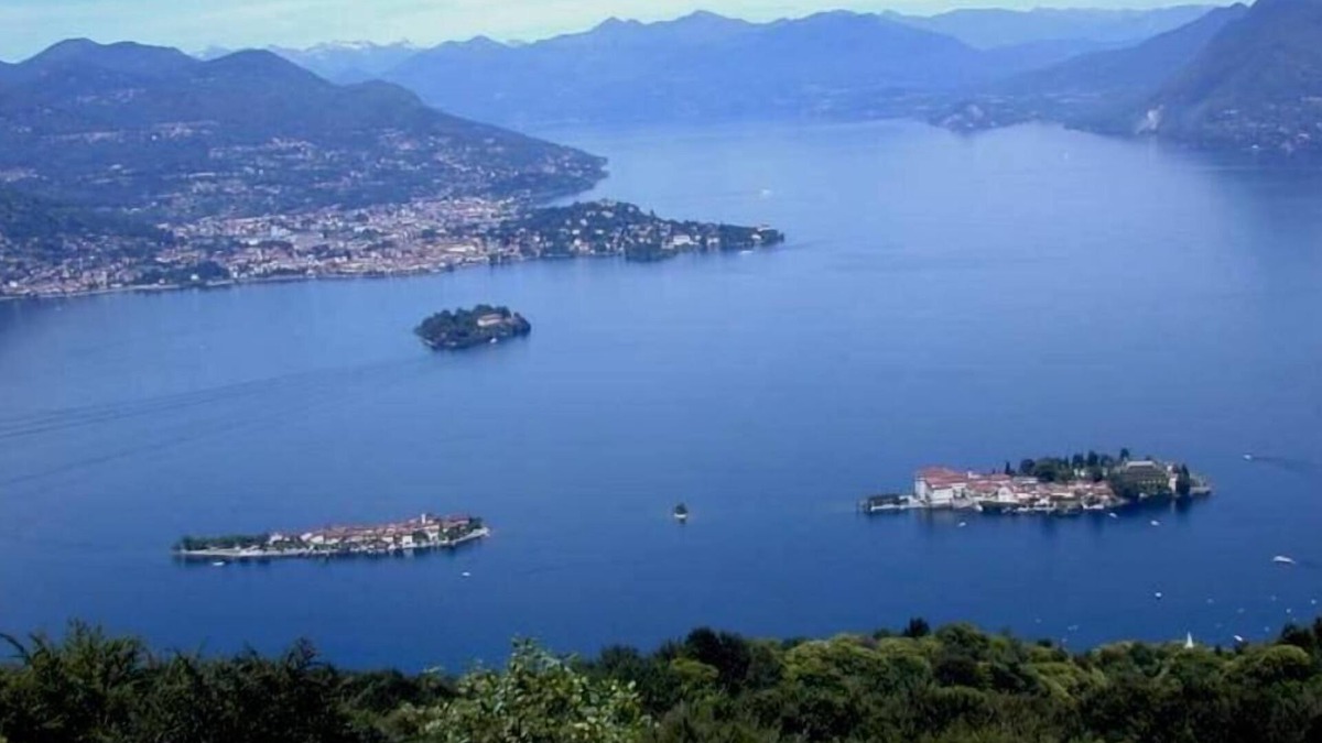Isola dei Pescatori House | Lago Maggiore - Isola Pescatori House with character