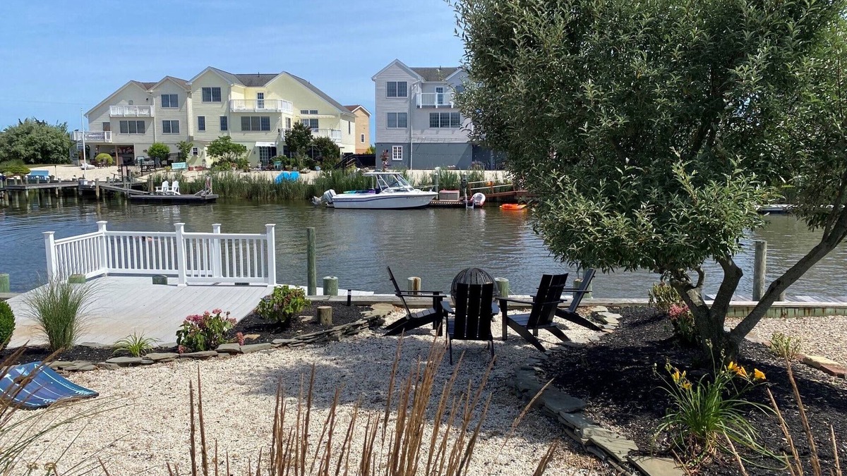 Little Egg Harbor Cottage | Lagoon Life - private dock and firepit