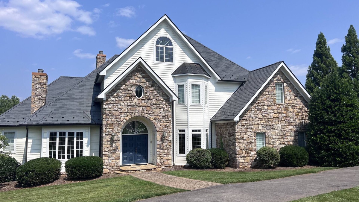 Huddleston House | Lagom at the Lake - Large and Cozy lake front home. Quiet cove, beautiful views!