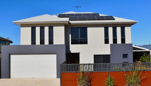 Yanchep House | Lagoon Drive Yanchep