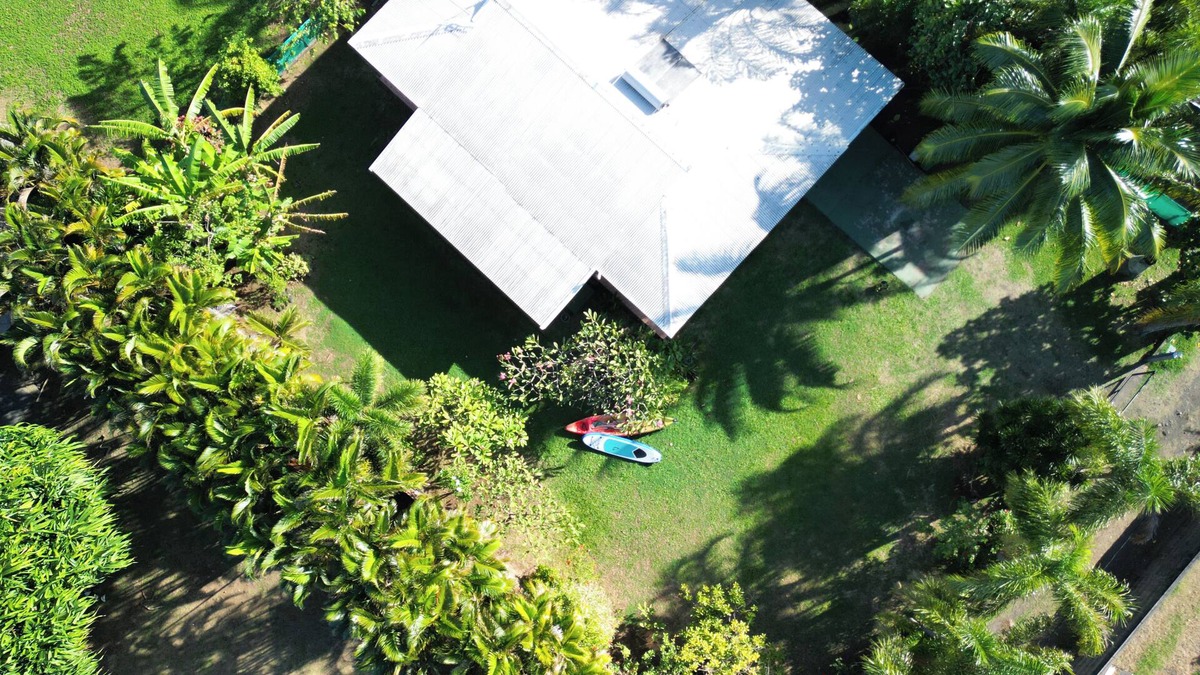 Papara House | Lagoon & Garden House w/kayaks