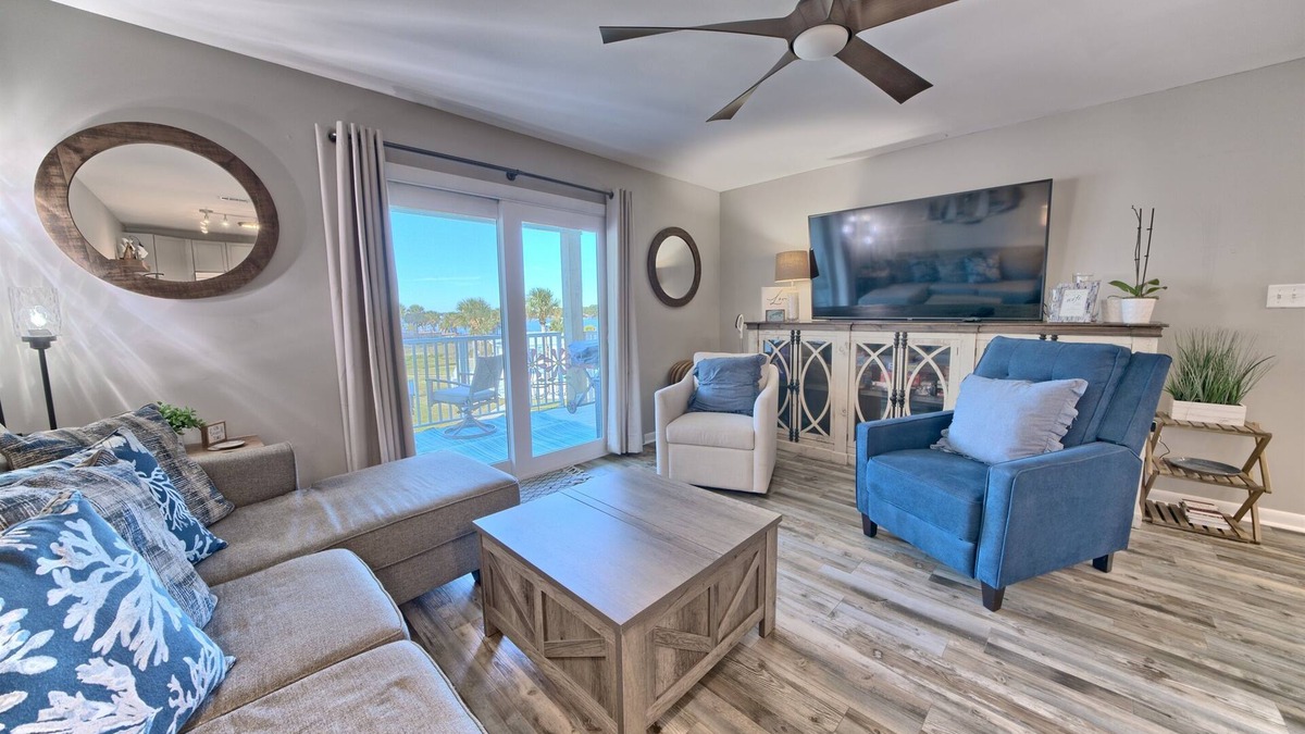 Lower Grand Lagoon Condo | Lagoon Reflections~On the Lagoon~stunning views~sleeps 4