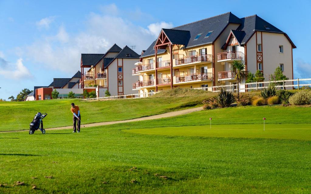 Sables-d'Or-les-Pins Apartment | Lagrange Vacances Cap Green
