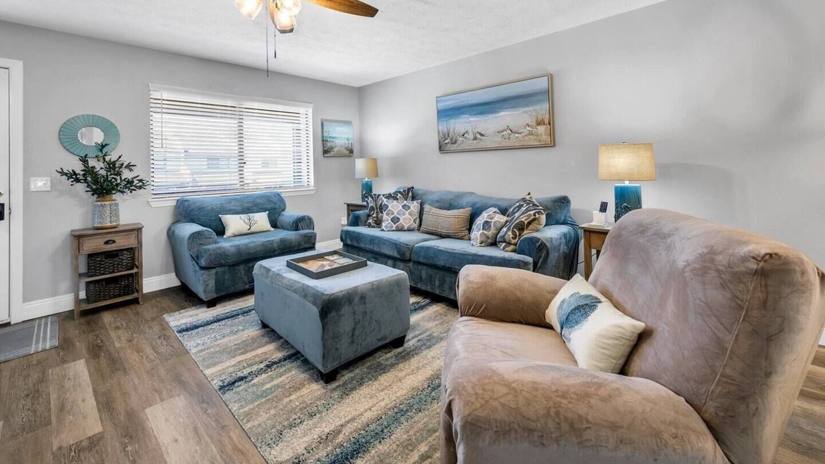 Laguna Beach Estates House | Laguna Breeze! Newly Updated! 90-Seconds to Beach