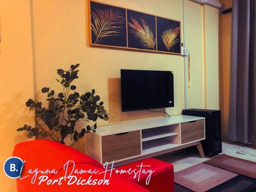 Tanjung Tanah Merah Apartment | Laguna Damai Homestay Teluk Kemang PD 2BR- Pool Front