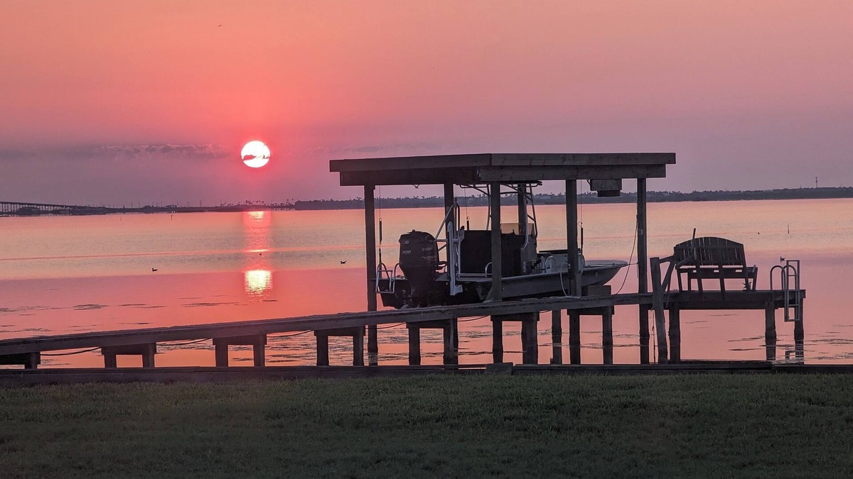 Flour Bluff House | LagunaVilla | Private Pier, Boat Dock | Bay Views