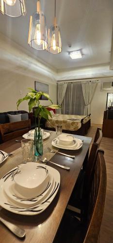 Phil-Am Apartment | Laidback Cavern at Vinia Residences