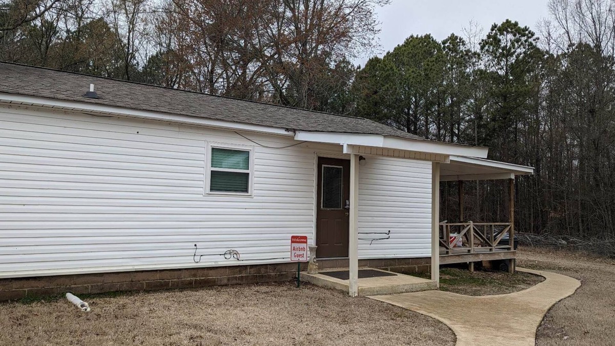 Jonesboro House | Laidback home for laidback people