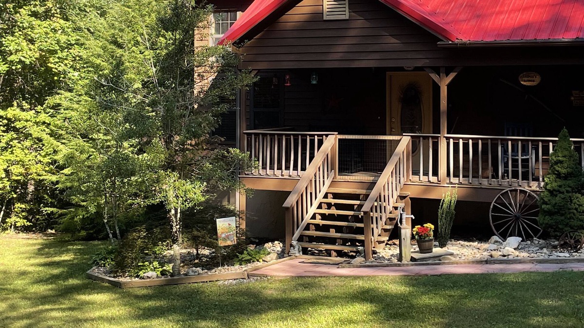 Ocoee Cabin | LAINE'S LODGE IN CHEROKEE NATIONAL FOREST