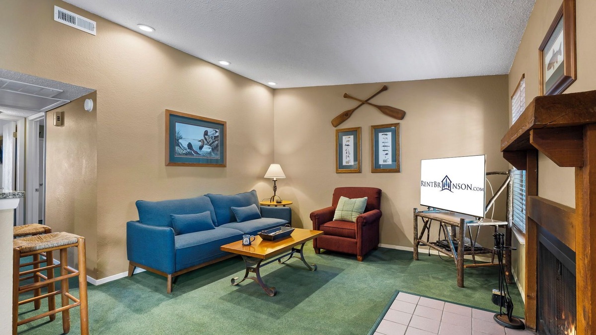 Ponce De Leon House | Lake Access-Boat Slip-Cozy 2 Bedroom Bungalow w Free Daily Attraction Tickets