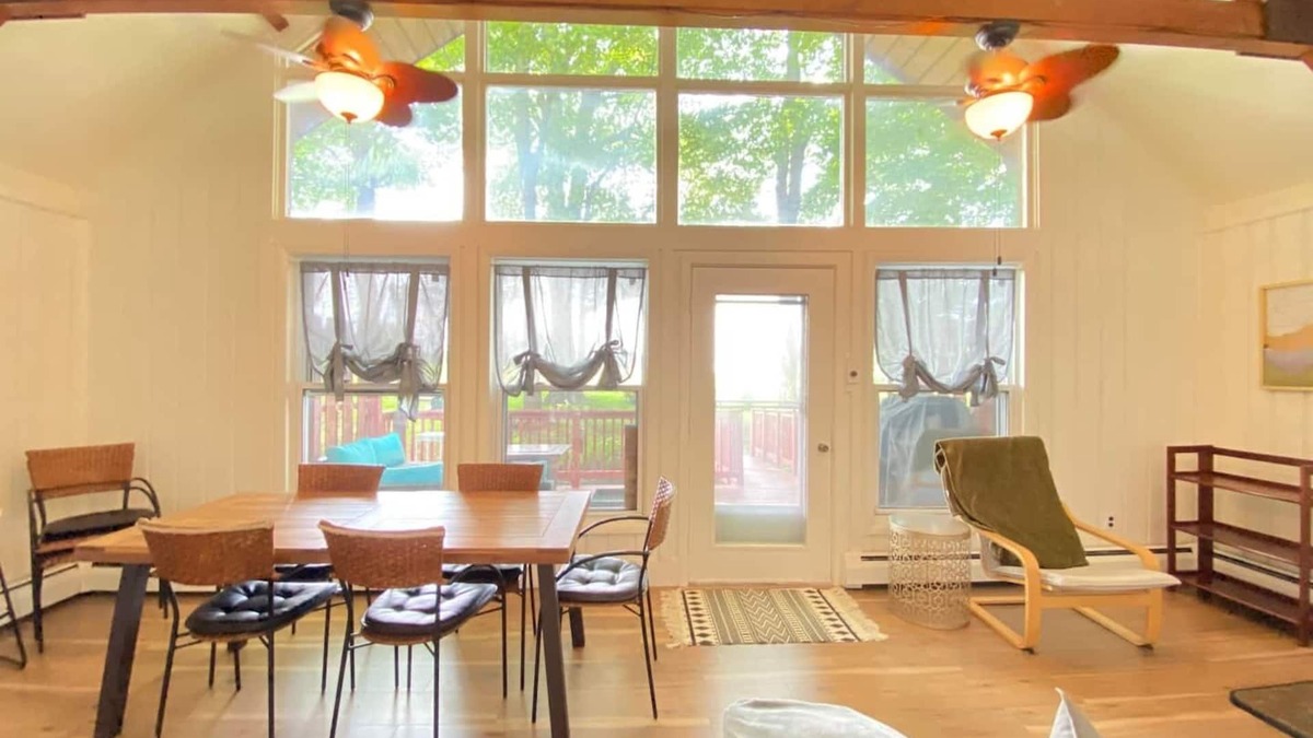 Indian Lake House | Lake access chalet - walk to golf and lodge too!