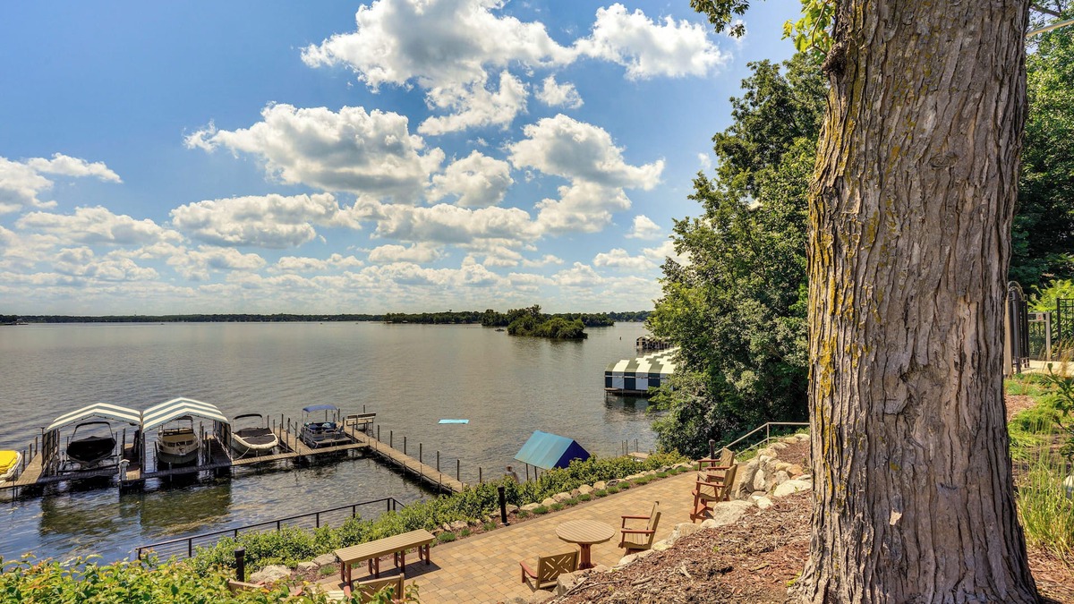 Navarre Condo | Lake Access & Community Pool: Cozy Condo in Mound
