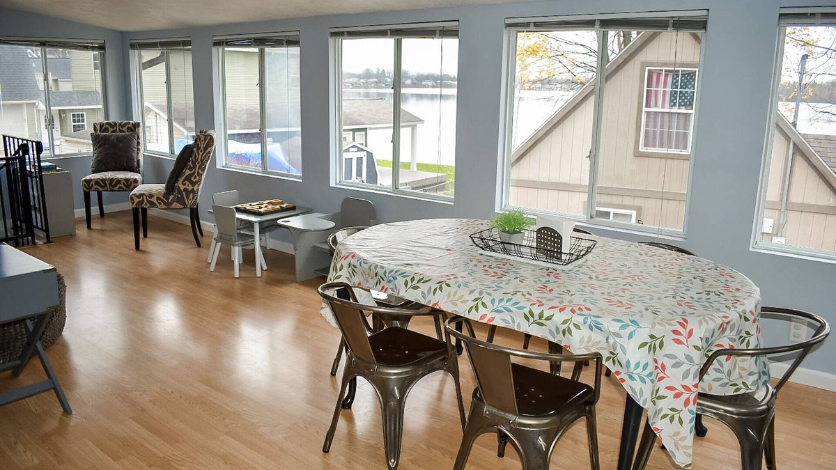 Palo Cottage | Lake Access Cottage at Derby Lake Sleeps 8