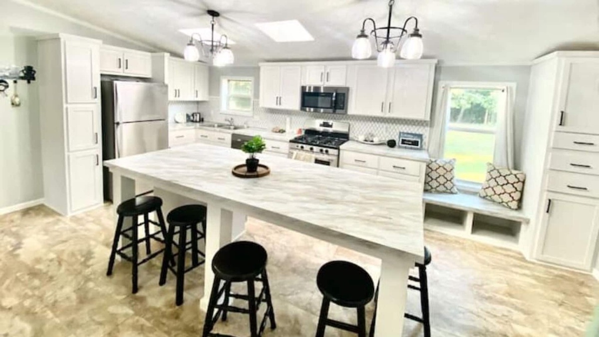 Rome City House | Lake Access, Large Yard, Near Event Center, Shuffleboard, Basketball & More