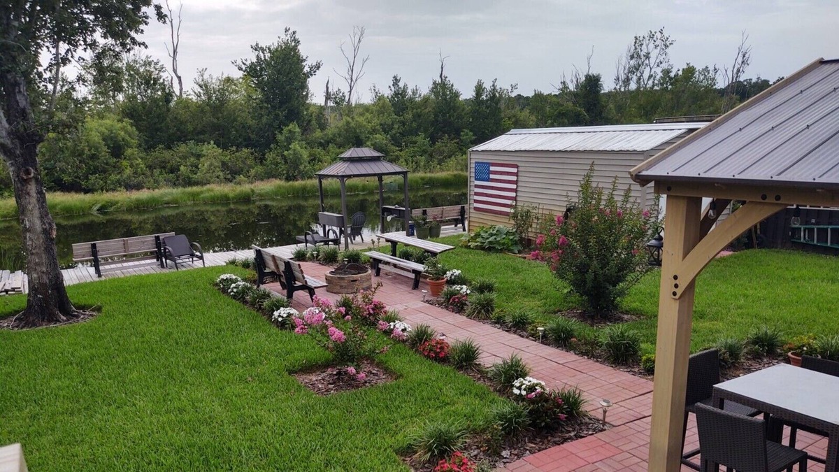 Tavares House | Lake Access Pool Home with a Dock & Great Fishing!