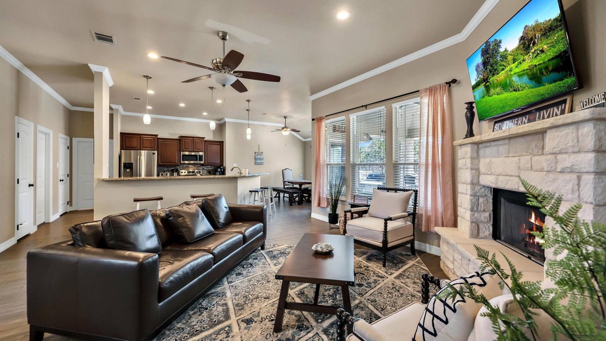 Belton House | Lake Access - Private Pool - 2 Acres Retreat