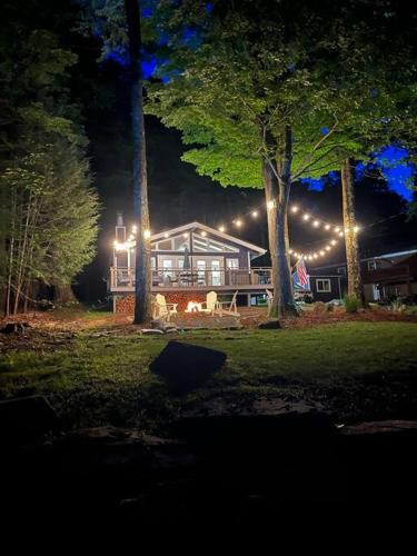 Greentown Ski Chalet | Lake Access with a View! Lake Wallenpaupack .